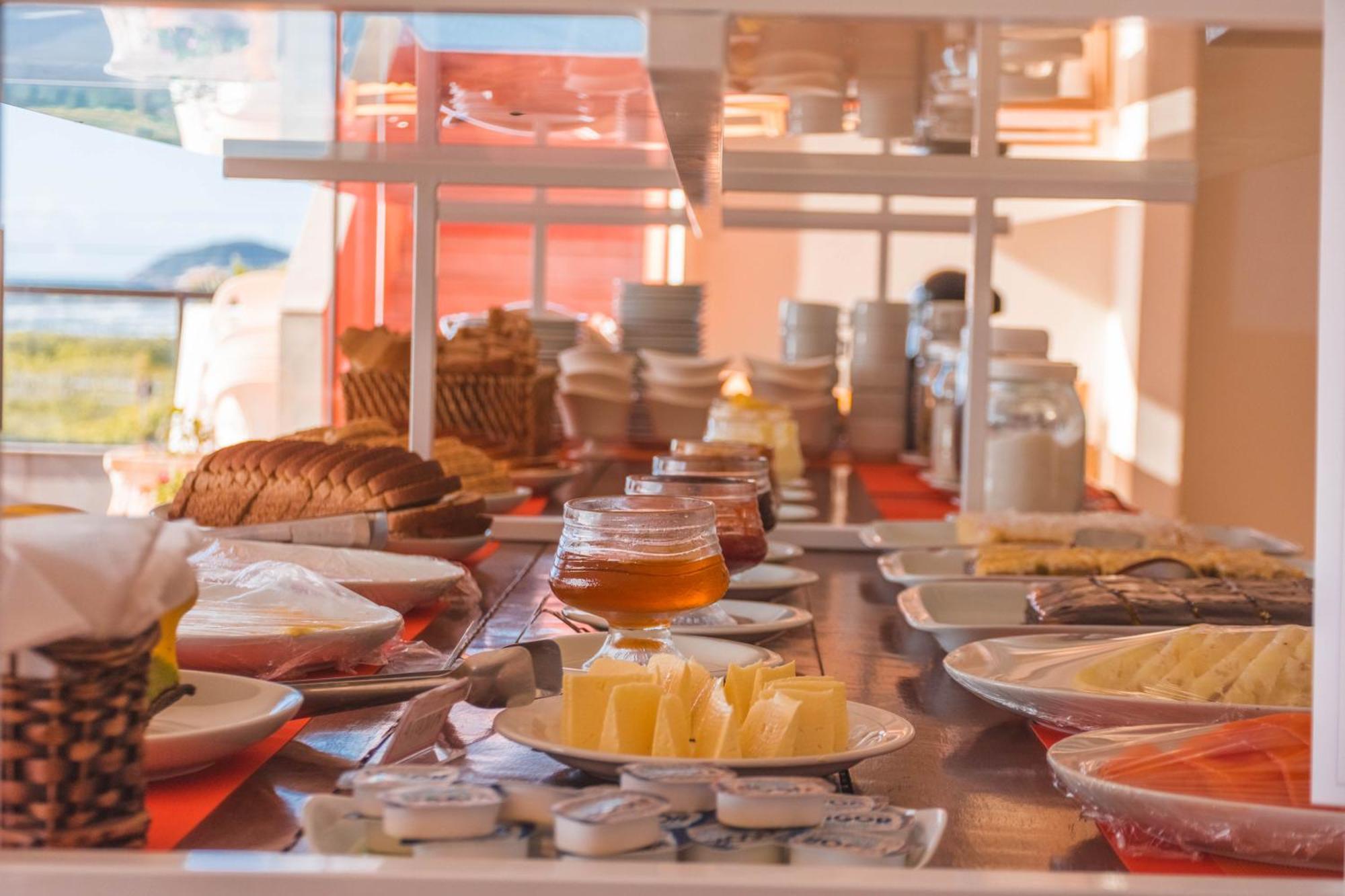 Ferrujao Pousada E Restaurante Garopaba Εξωτερικό φωτογραφία